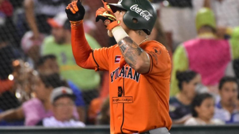 Leones de Yucatán inicia defensa de título con paliza 19-3 a Tigres