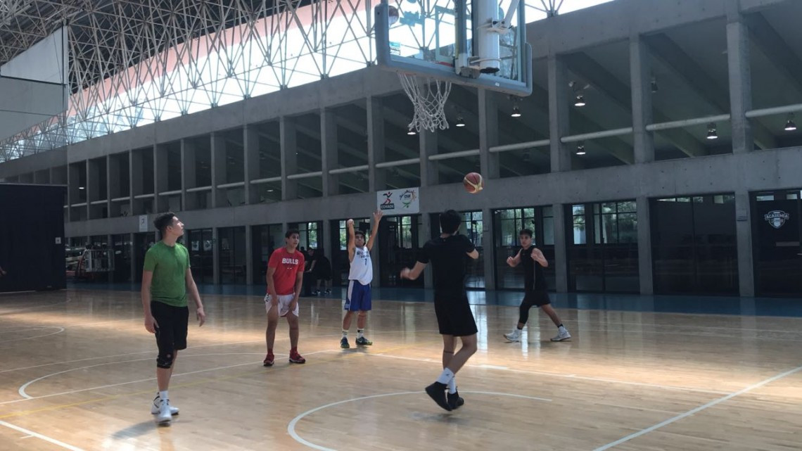 Selección de baloncesto en preparación para la ON2018