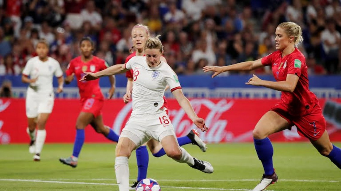 Estados Unidos vence a Inglaterra y es la primera finalista del Mundial Femenil