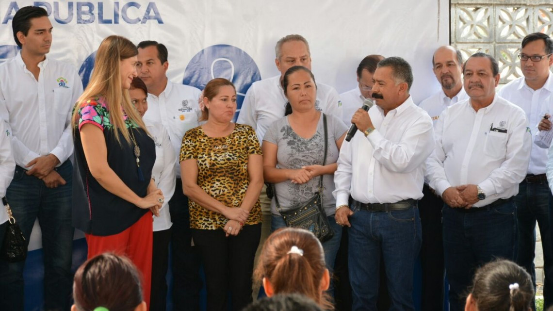 Destina municipio 19 mdp para pavimentación hidráulica