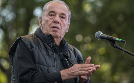 Fallece Oscar Chávez tras sospecha de COVID-19