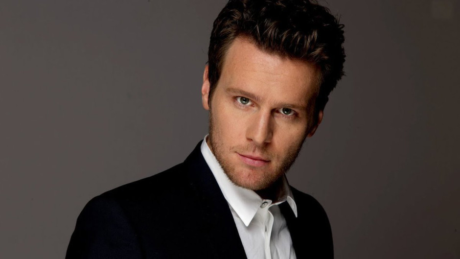 Jonathan Groff estará en “Matrix 4” con Keanu Reeves