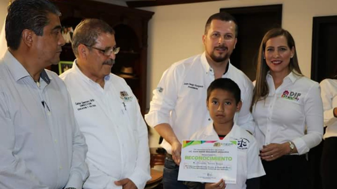 Entregan reconocimientos a integrantes del “Ayuntamiento Infantil”