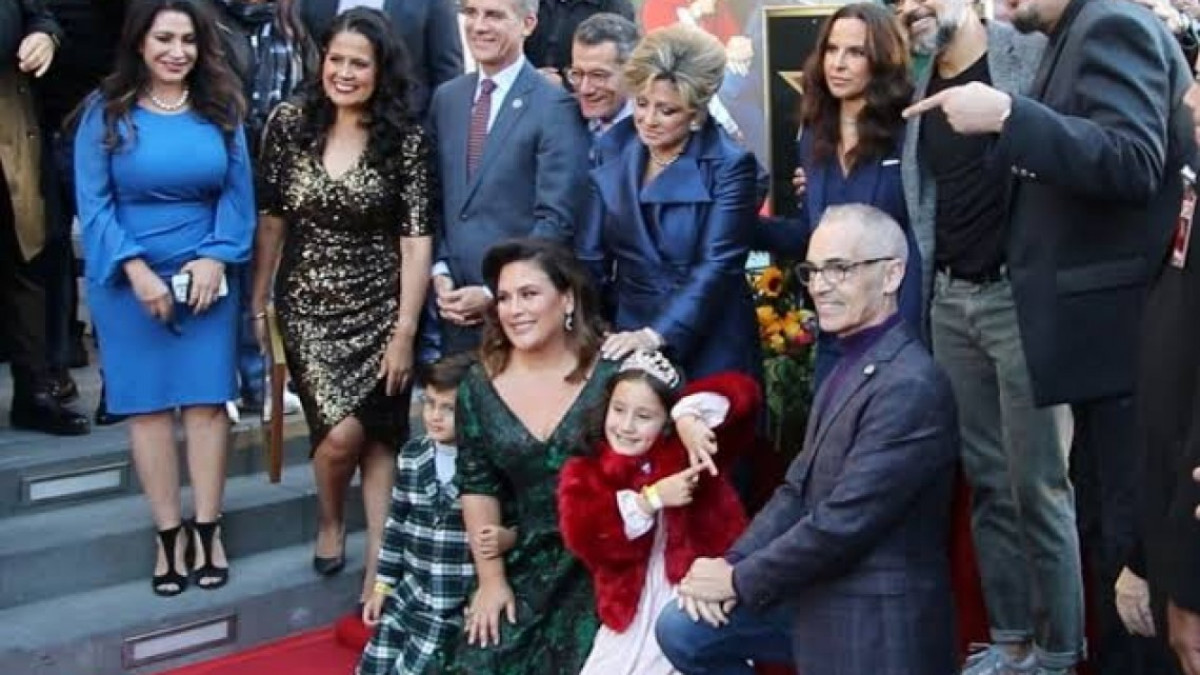 Angélica Vale recibe su estrella en el Paseo de la Fama de Hollywood