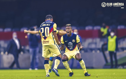 El América vuela en el Azteca y recupera el liderato del torneo