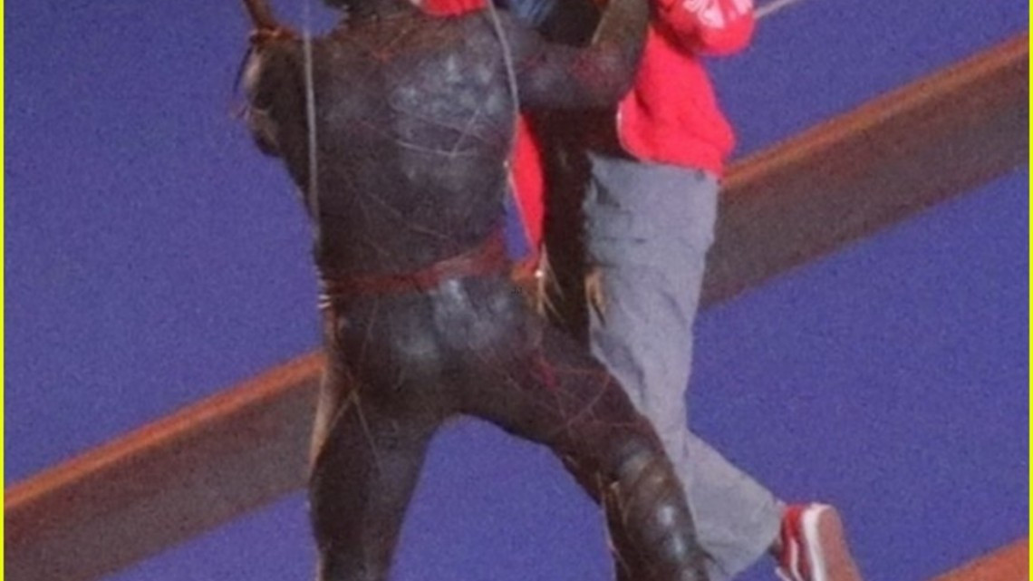 Se filtran imágenes del set de Madame Web con un personaje misterioso