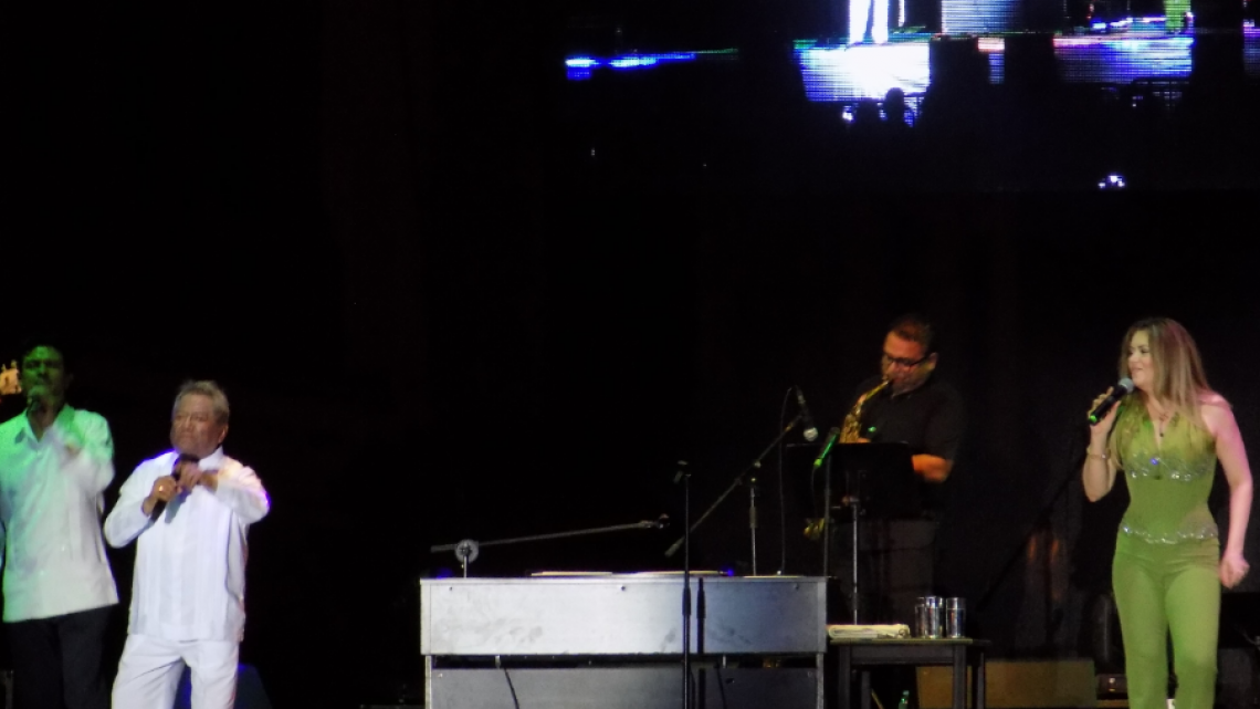 Armando Manzanero regala una `Noche Blanca´