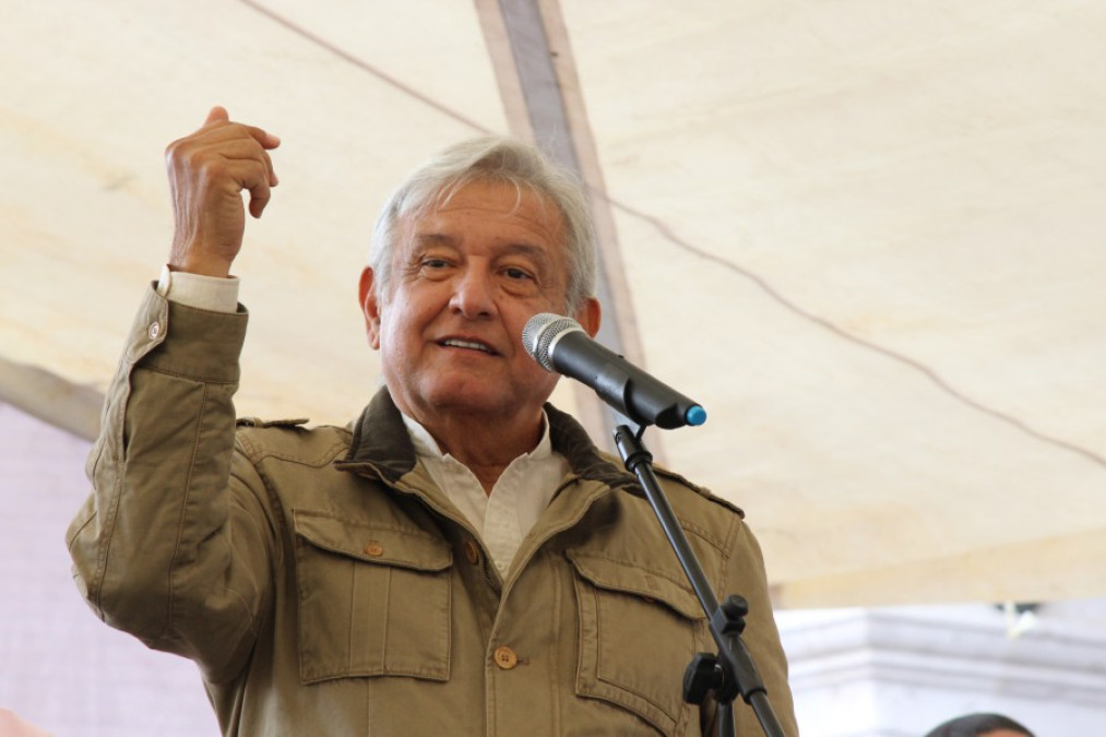 Pide López Obrador al PRD ya dar el paso y unirse a Morena