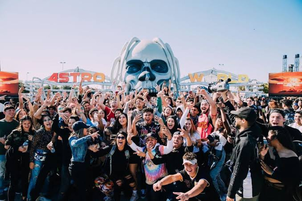Travis Scott afirma estar "absolutamente devastado" por tragedia en Astroworld