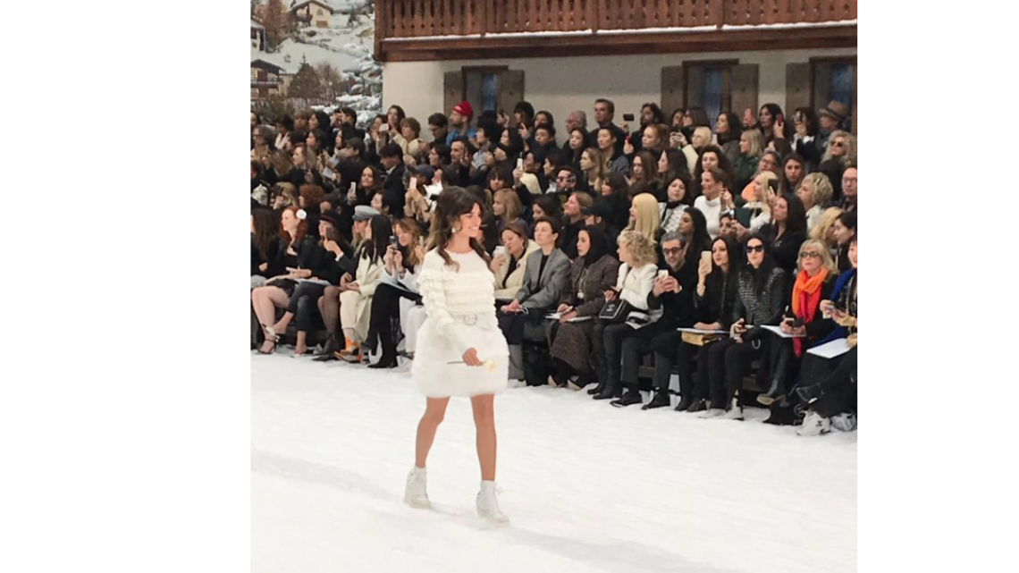 Chanel rinde homenaje a Karl Lagerfeld en su desfile