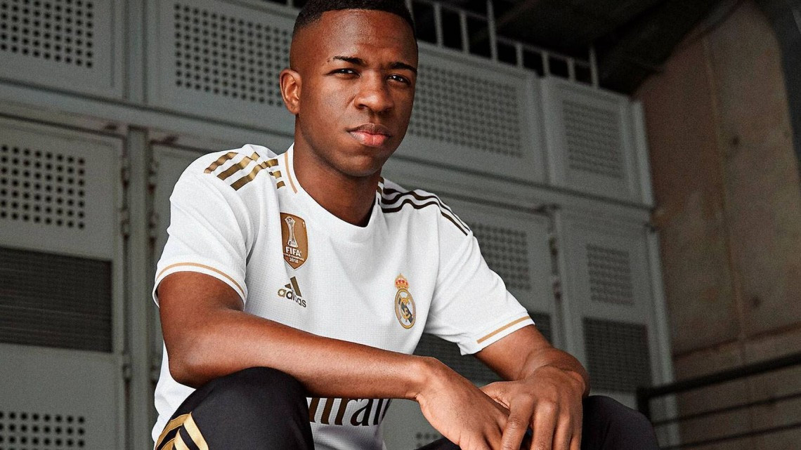 Presentan nueva camiseta del Madrid 