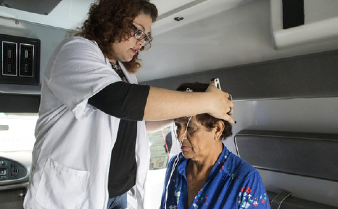 Promueve campaña de prevención de osteoporosis en Madero