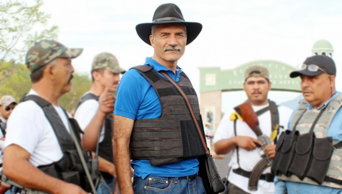 Dictan libertad provisional a líder de autodefensas