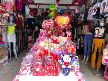 Se comprometen más parejas en Día del Amor y la Amistad 