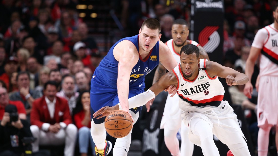 Portland vence a Denver en NBA