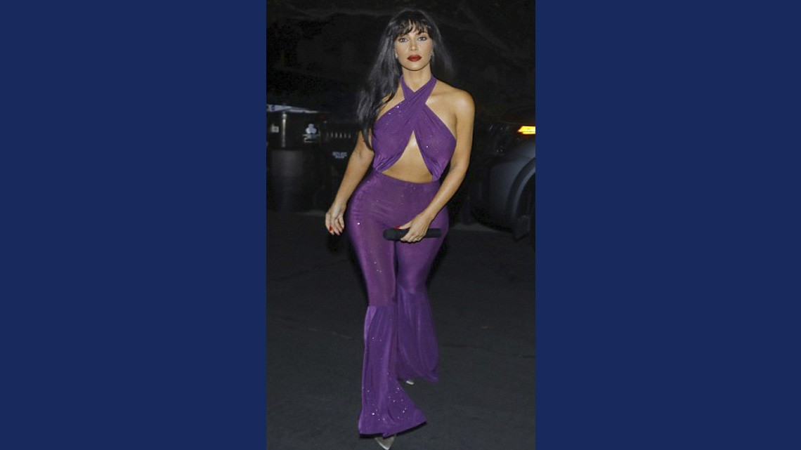 Kim Kardashian se transforma en Selena Quintanilla