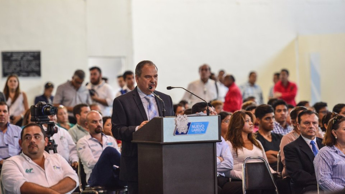 Recuperar la confianza es un trabajo de todos los servidores públicos: Contralor