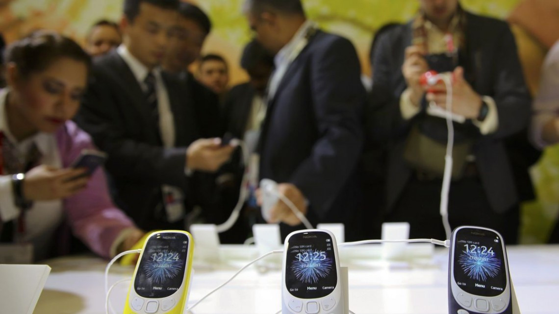 Nokia revive el celular básico con su clásico 3310