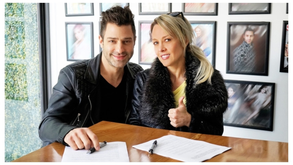 BOBO Producciones da la bienvenida a Fey