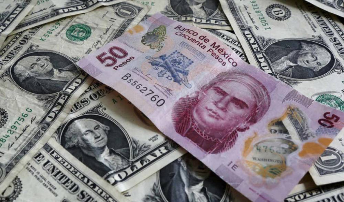 Se aprecia 13.7% el peso ante el dólar durante la jornada