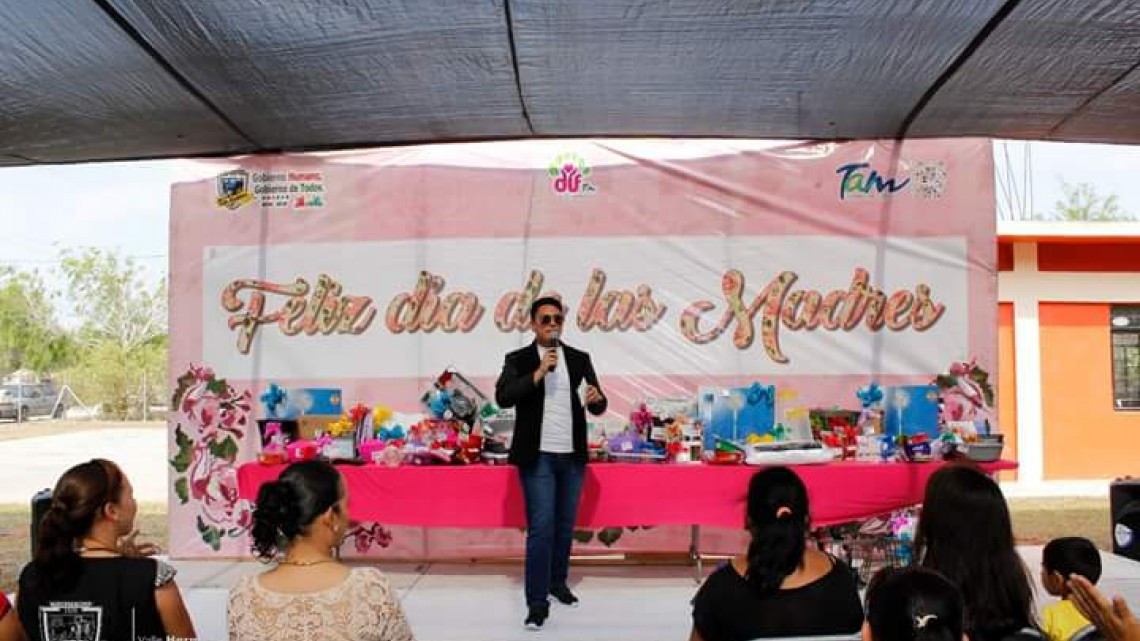 Ayuntamiento festeja a madres de Aquiles Serdán