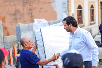Entregó Carlos Peña Ortiz colchones y estufas a familias afectadas por lluvias 
