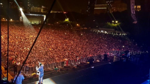 J Balvin hace historia en Lollapalooza