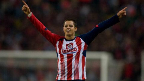 Chicharito es transferible con West Ham; Chivas lo quiere