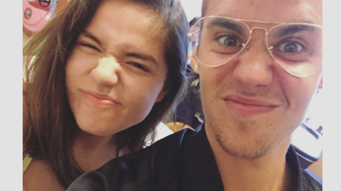 Justin Bieber sorprende a niños en un hospital de California