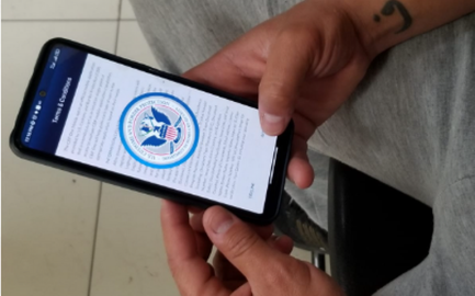 Piden agregar francés criollo a CBP One para mayor facilidad a los migrantes haitianos