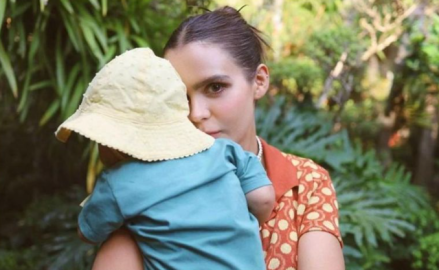 Comparte Yuya tiernas fotos con su hijo Mar; redes sociales se conmueven 