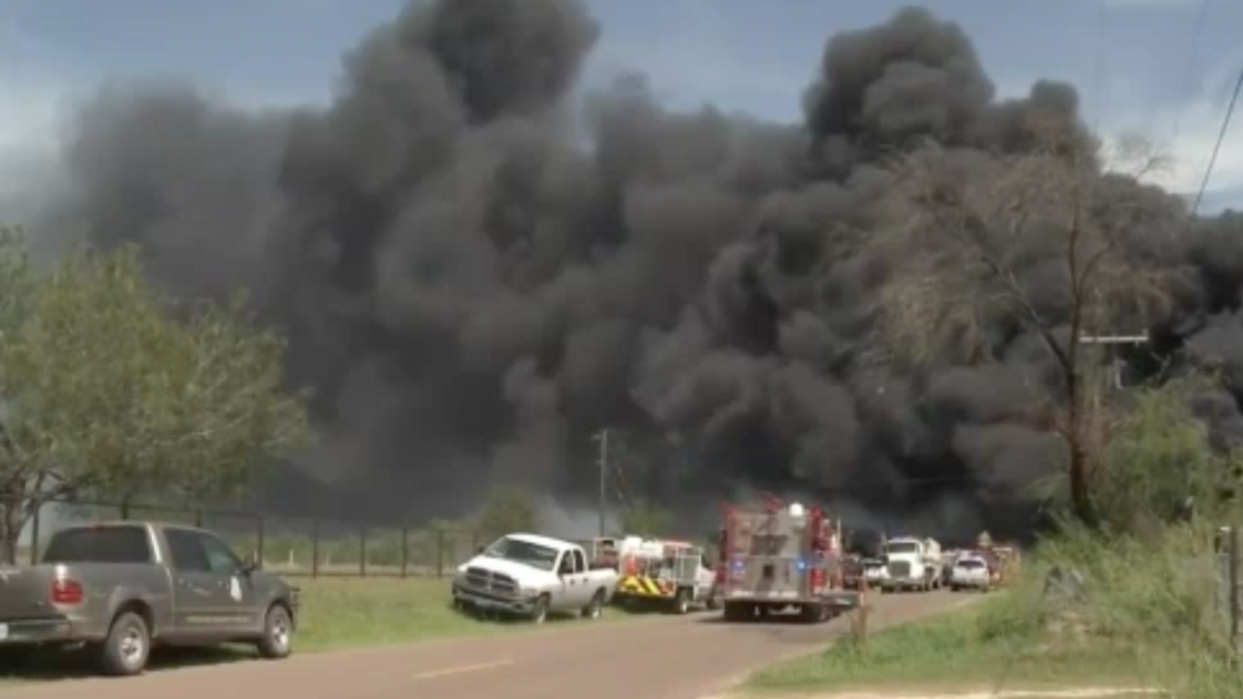 Se registra incendio de llantas en Mission