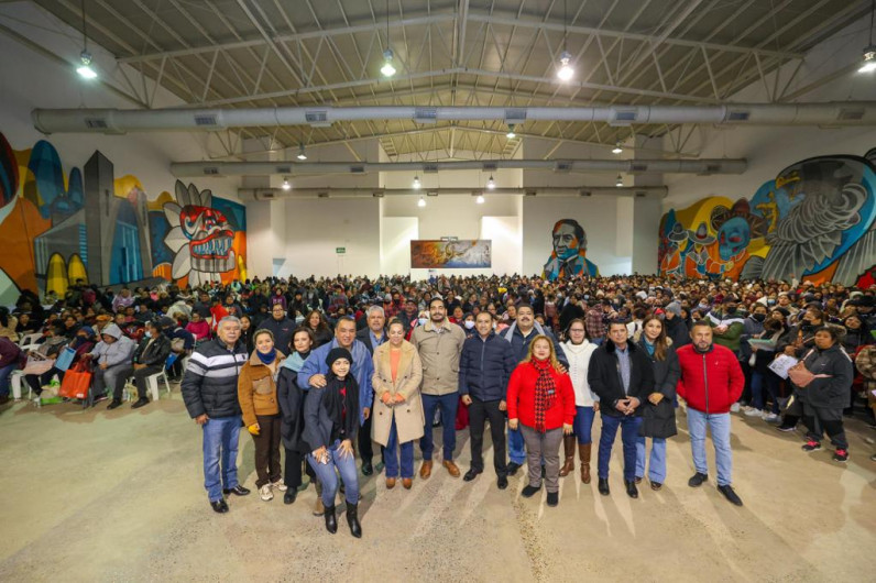 Recibió Carlos Peña Ortiz documentos de Secundaria para Becas 2024 en Reynosa