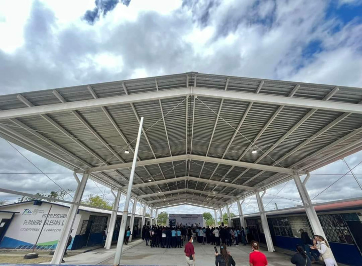 Entregó Carlos Peña Ortiz techumbre por más de 2.5 MDP a Telesecundaria