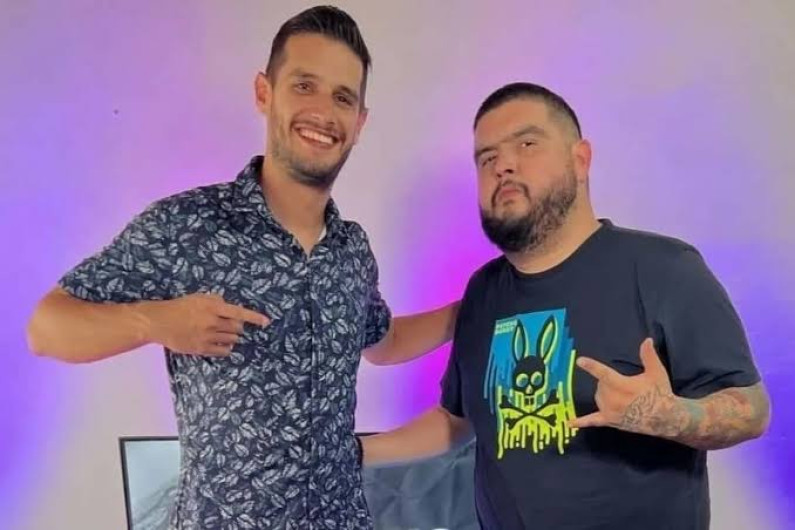 Tras cancelacion de show de 'Hermanos de Leche' en Pepsi Center; 'La Mole' explota 