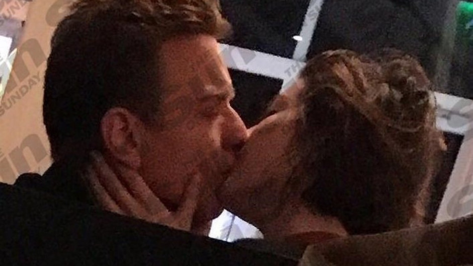 Ewan McGregor se divorcia de Eve Mavrakis 