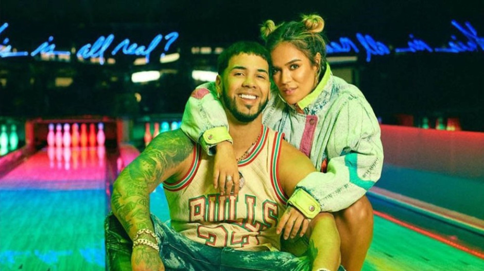Roban 250 mil dólares en joyas y efectivo a Karol G y Anuel AA en Chile