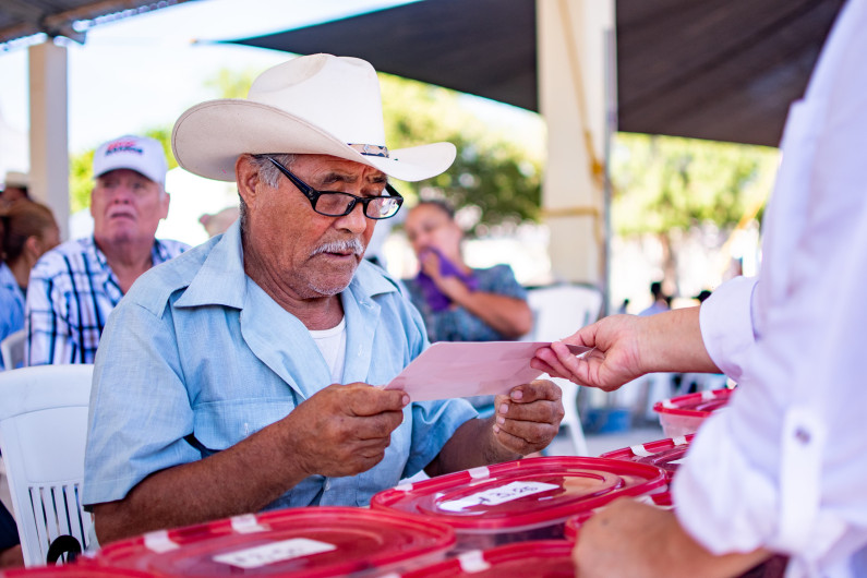 Otorga DIF Reynosa más de 460 beneficios en el ejido El Grullo