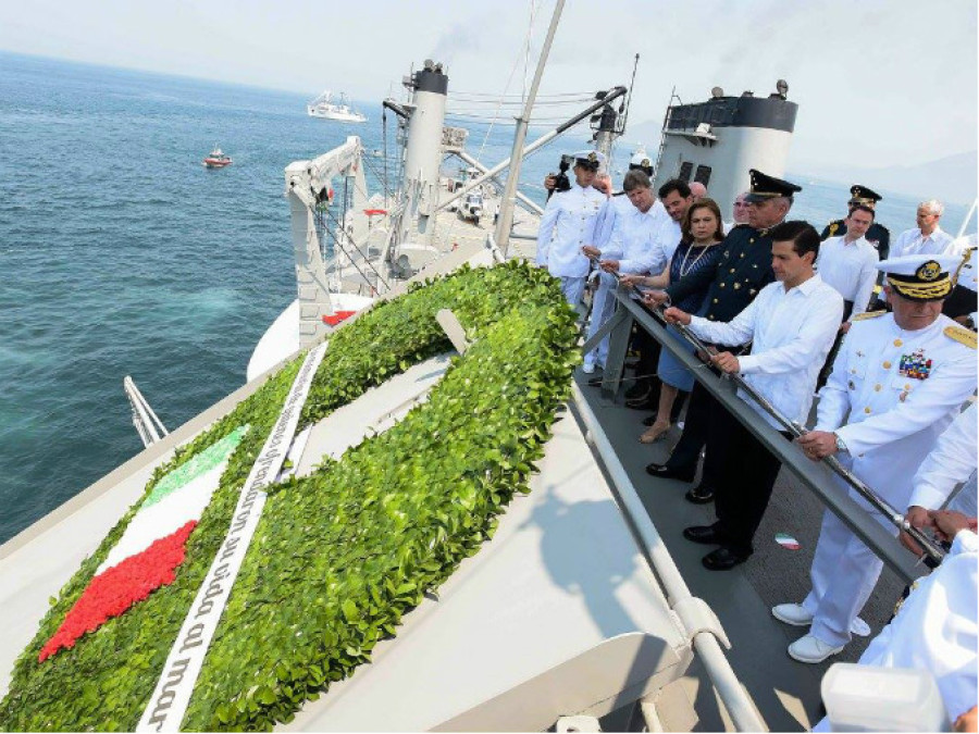 Preside Peña Nieto celebración del Día de Marina