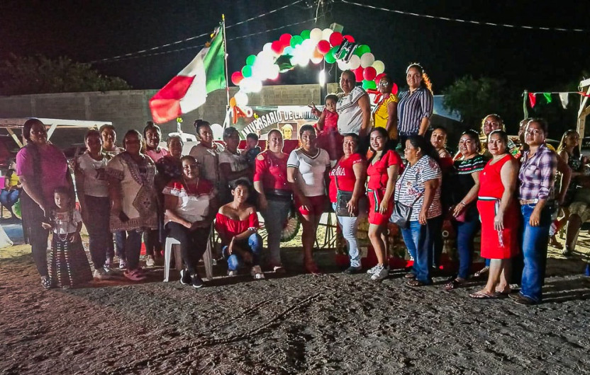 Mujeres emprendedoras del Sector 1  de Higuerillas crean tianguis nocturno 