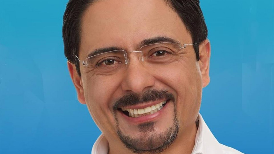 Reducción del salario para secretarios y directores