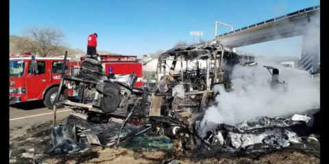 Mueren calcinadas 14 personas en camión de McAllen a Durango