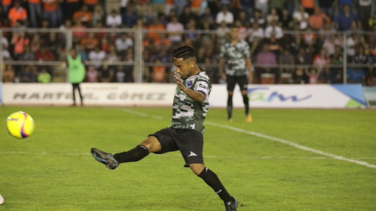 Correcaminos cae en casa ante Rayados