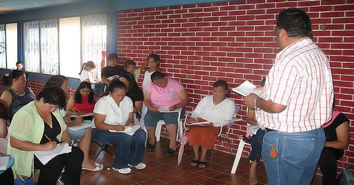 En el INEA no hay imposibles para quienes desean iniciar o continuar su educación