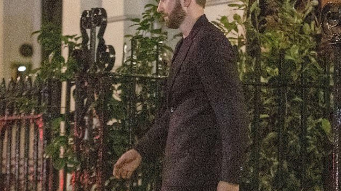 ¿Nuevo romance? Captan a Lily James y Chris Evans juntos en Londres 