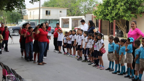 Realizan exposición de trabajos de alumnos del CAM Laboral