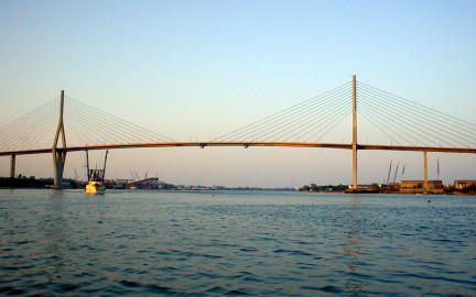 Hombre se suicida en el puente de Tampico