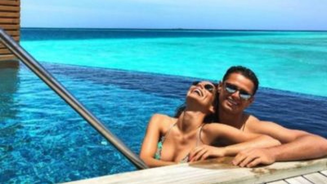 Lucía Villalón, exnovia de "Chicharito", recibe en Twitter mensaje de apoyo de Belinda