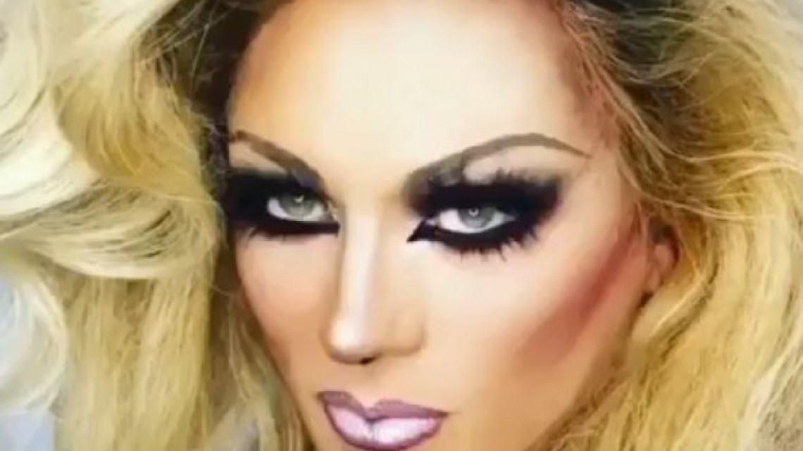 Así luce Ernesto Laguardia de drag queen