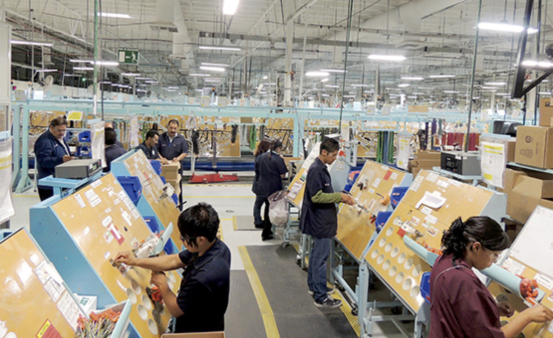 Maquiladoras usan todos los medios para ofertar vacantes